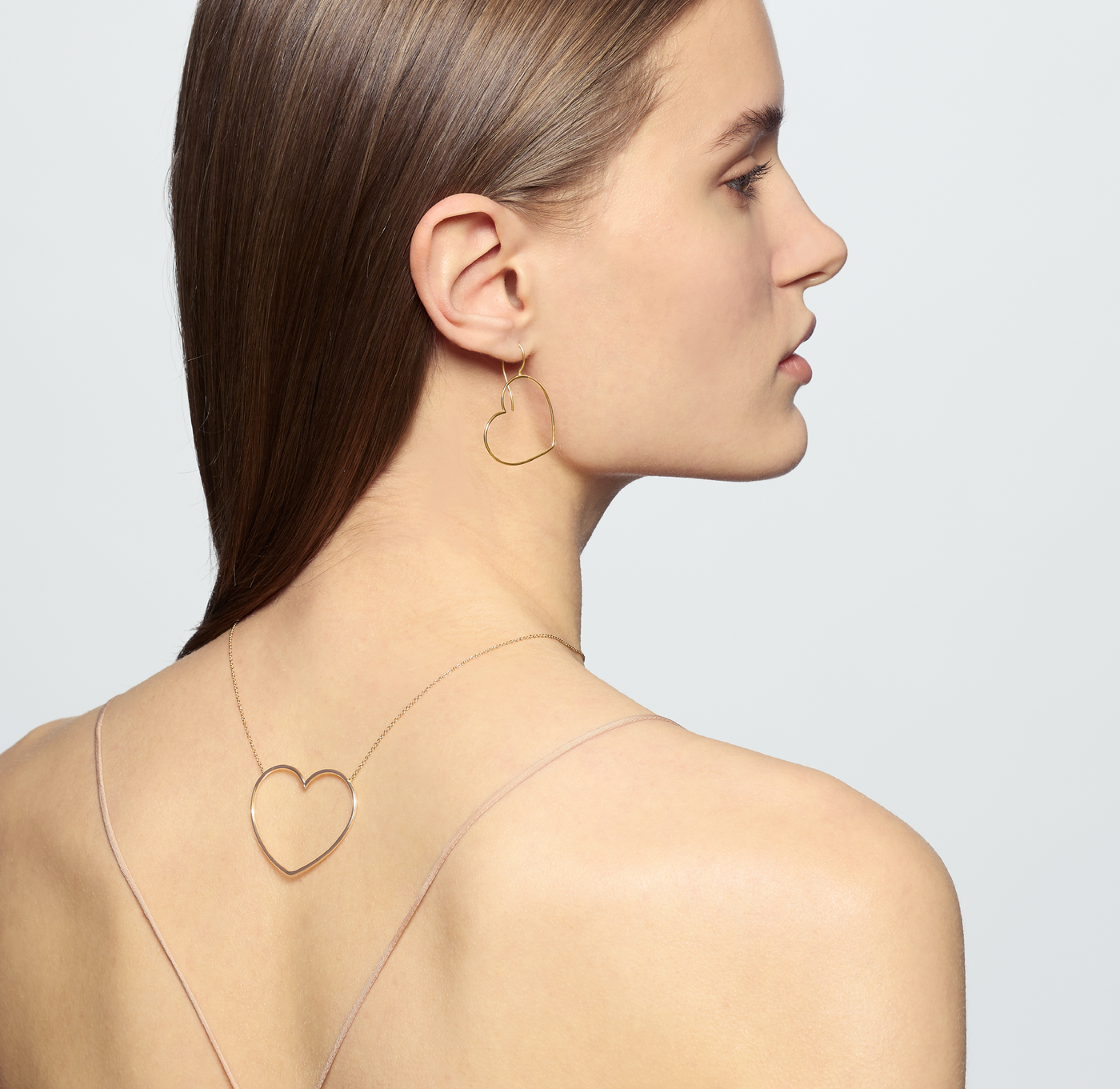 Collana con cuore a filo in canna vuota